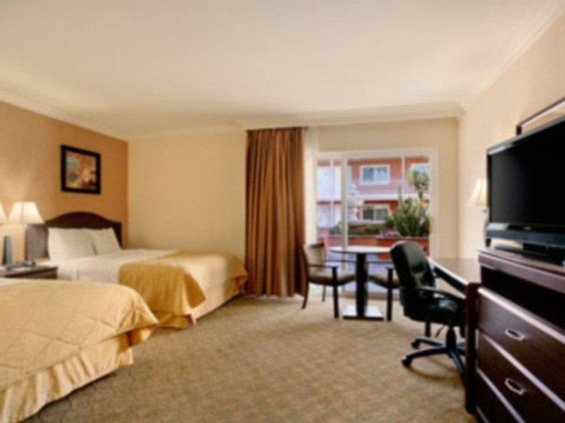 The Live Hotel Лос Анджелис Стая снимка